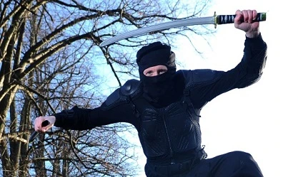 Bị cảnh sát tóm vì đóng giả ninja