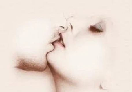 Bị bắt vì lạm dụng đường dây nóng thông báo chuyện… yêu đương