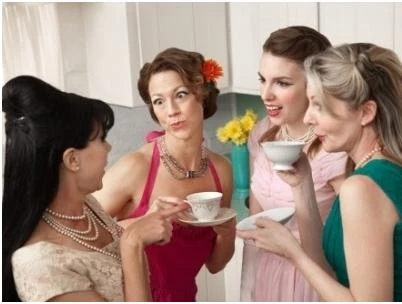 Hệ lụy của việc “buôn dưa lê” 