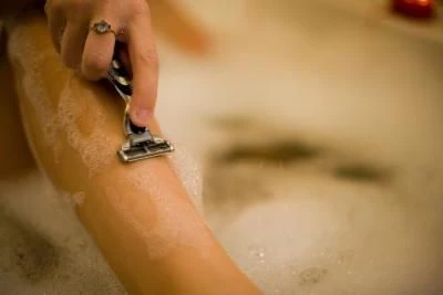 Phương pháp mới giúp chị em loại bỏ lông chân