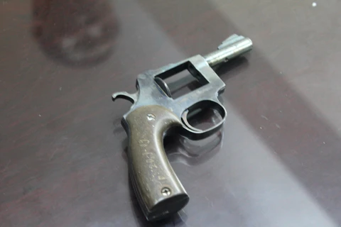 Ông già 60 tuổi bắn chết người tình 35 tuổi