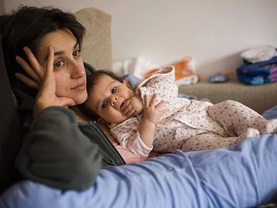 Mẹ trầm cảm dễ ảnh hưởng đến giấc ngủ của con