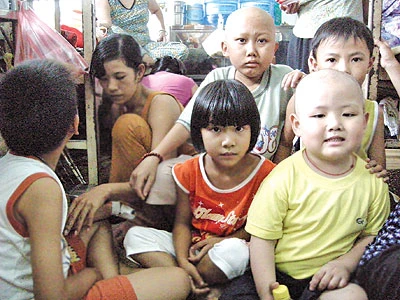 Dị tật bẩm sinh liên quan tới ung thư ở trẻ em