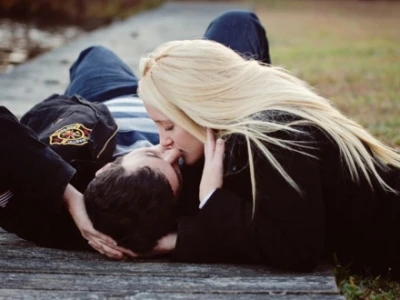 Cho nụ hôn nồng nàn đầy đam mê