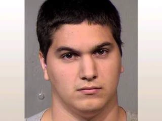 Bố trẻ bị bắt vì tội làm gãy nhiều xương sườn của con