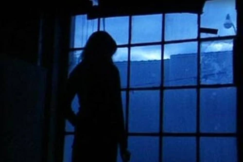 Bố chồng bắt giữ con dâu làm nô lệ tình dục 