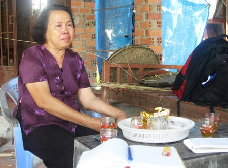 Đau lòng chuyện cha "thế chấp" con ruột vào sới bạc