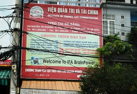 Bắt tay đào tạo thạc sĩ... chui 