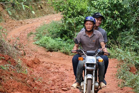 Hiểm trở lối lên căn nhà có 4 người bị giết ở Lào Cai