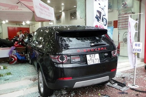 Dành cho người mới tập xe: Làm gì để khỏi nhầm chân ga với chân phanh?