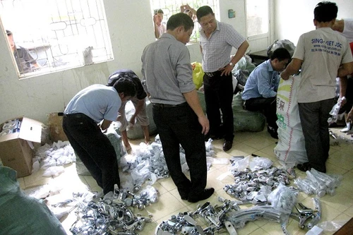 Sen vòi Trung Quốc lắp ráp lại thành sen vòi nhãn hiệu nổi tiếng