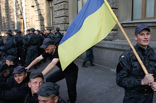 Lực lượng vệ quốc Ukraine biểu tình tại Kiev, đòi giải ngũ về nhà