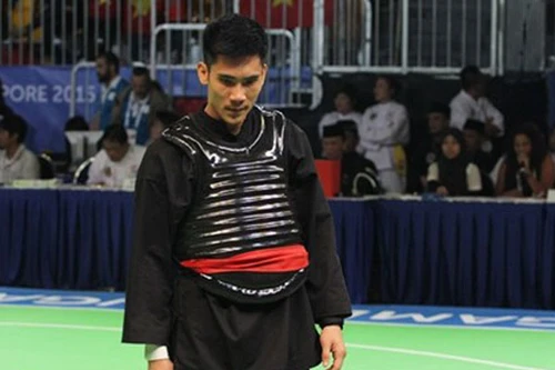 Võ sĩ Thái Linh tuột mất HCV vì đánh đối thủ ngất