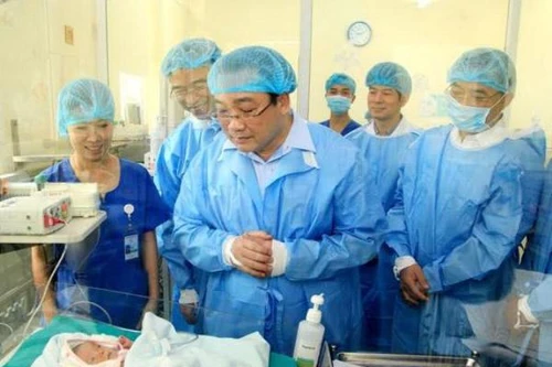 Bí thư Thành ủy Hoàng Trung Hải: Đẩy mạnh tự chủ, phát triển Bệnh viện Tim Hà Nội xứng tầm khu vực