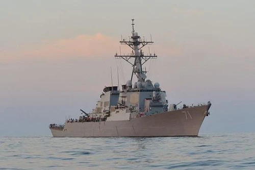 Hải quân Nga báo động, điều máy bay xua đuổi tàu khu trục Mỹ 