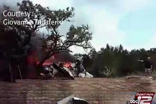 Máy bay rơi tại Mỹ làm 4 người trong một gia đình tử nạn