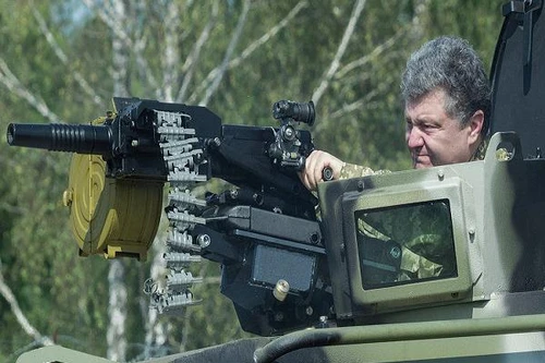 Ukraine muốn Mỹ can thiệp trao Giải Nobel Hòa bình cho Tổng thống Poroshenko?