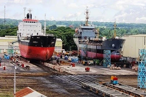 Philippines cải tạo tàu Trung Quốc thành tàu chở dầu cho hải quân