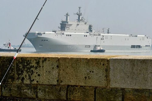 Pháp sẽ đánh đắm 2 tàu Mistral nếu không bàn giao cho Nga?