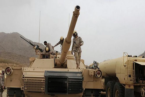 Arap Saudi tập trung quân và xe bọc thép sát biên giới Yemen