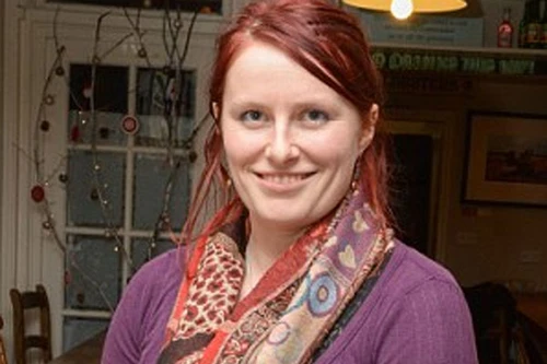 Gặp rắc rối vì tên đệm là ISIS