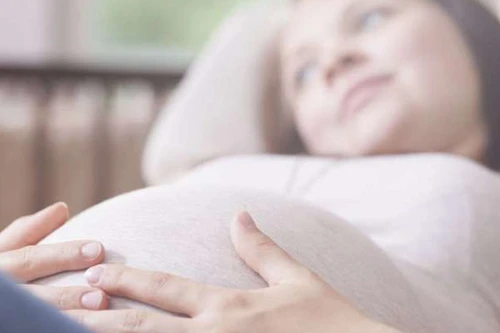 Phụ nữ rối loạn hormone dễ sinh con tự kỷ