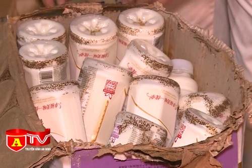Phát hiện hơn 10.000 chai sữa chua không rõ nguồn gốc