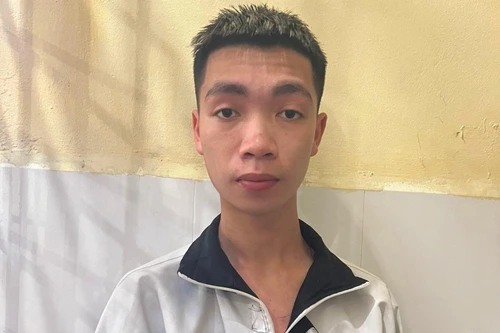 Từ Lào Cai về Hà Nội trộm cắp 6 chiếc điện thoại di động 