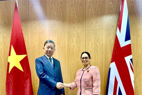 Đẩy mạnh hợp tác song phương giữa Bộ Công an Việt Nam và Bộ Nội vụ Anh