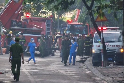 Chủ tịch nước Nguyễn Xuân Phúc chia buồn với lực lượng Công an nhân dân