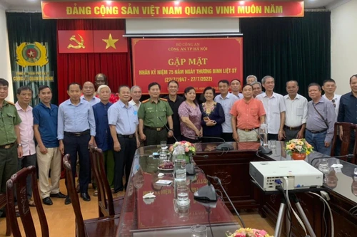 Công an quận Ba Đình tri ân các gia đình thương binh liệt sỹ