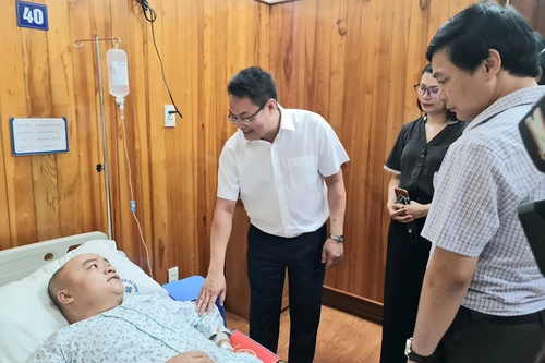 Điều tra, xử lý nghiêm vụ hành hung phóng viên Đài Phát thanh - Truyền hình Hà Nội đang tác nghiệp