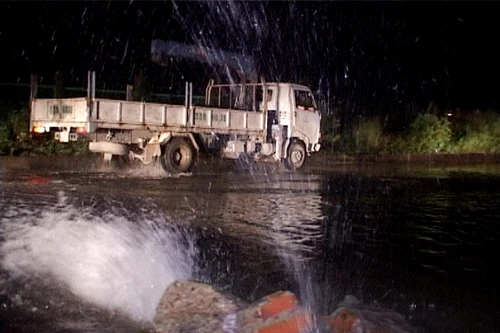 Xây khách sạn "xịn", ngang nhiên xả thải