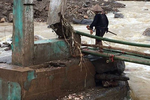  Audio 24-8-2016: Bãi vàng có 9 người tử vong vẫn bị cô lập