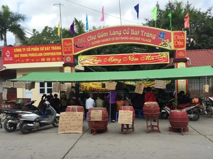 Không để đóng cửa chợ Bát Tràng