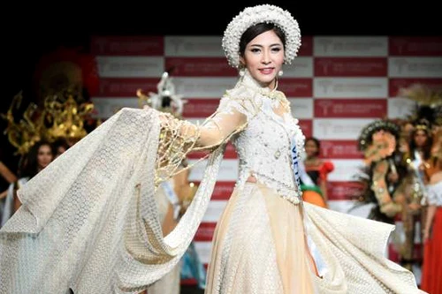 HHQT 2014: Áo dài Việt Nam lọt Top 10 trang phục truyền thống đẹp nhất