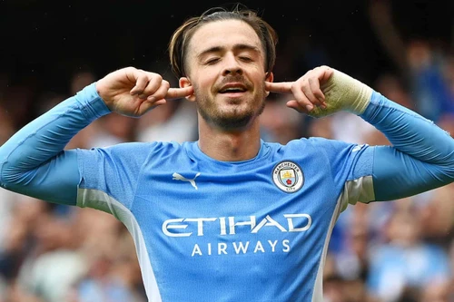 Jack Grealish may mắn 'mở hàng', Man City đè bẹp Norwich