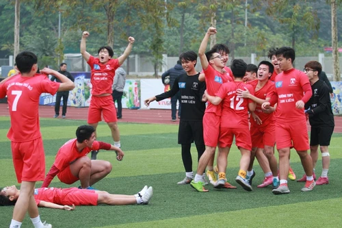 Xác định xong 2 cặp đấu đầu tiên của vòng 1/16