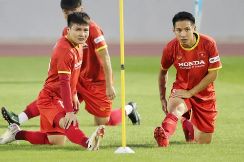 Đỗ Hùng Dũng khiến HLV Park bất ngờ ngay ở buổi tập đầu tiên