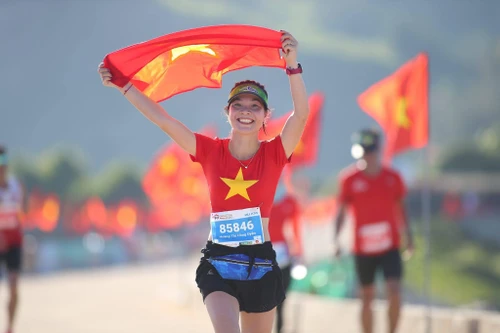 Tiền Phong Marathon 2021 lập kỷ lục số VĐV tham dự