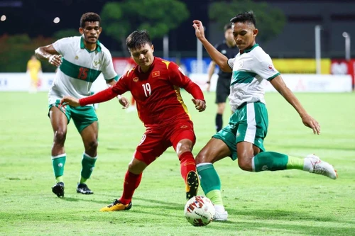 Bị chơi 'chặt chém', ĐT Việt Nam hòa đáng tiếc Indonesia