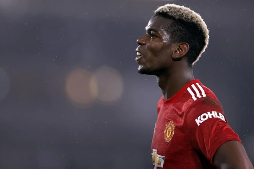 M.U mất Pogba giữa lúc 'nước sôi lửa bỏng'