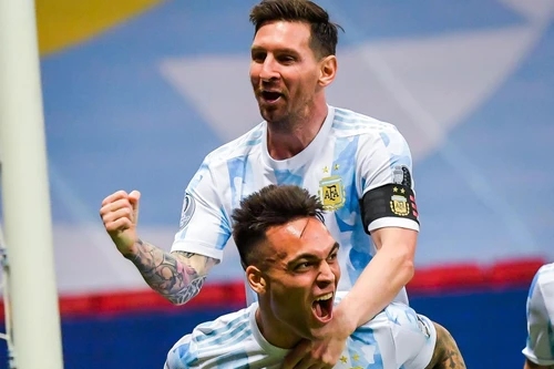 Messi cùng Argentina vào chung kết 'thượng đỉnh' với Brazil