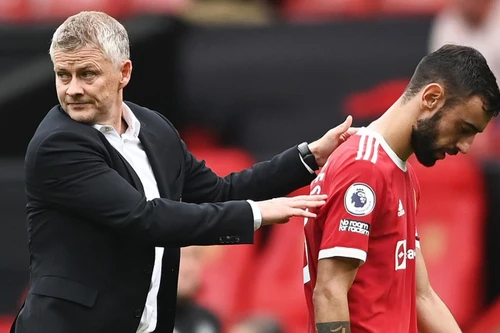 HLV Solskjaer bị fan M.U giục từ chức ngay lập tức