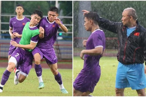 Tuyển Việt Nam dầm mưa 'luyện công' chờ quyết đấu Malaysia