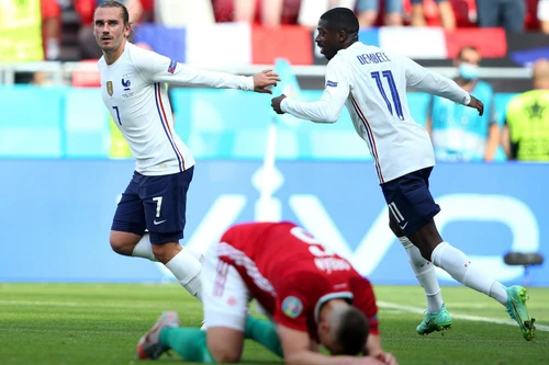 Chơi như mất hồn, Pháp may mắn thoát thua Hungary