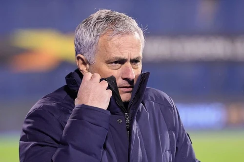 Tottenham dừng bước trong cay đắng, HLV Mourinho bị kêu gọi sa thải