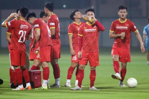 ĐT Việt Nam vượt khó về thời tiết tại UAE