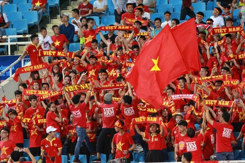 CĐV tiêm 2 mũi vaccine mới được vào sân Mỹ Đình xem ĐT Việt Nam