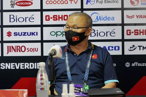 HLV Park Hang-seo: "Thắng Lào vậy là được, Việt Nam sẽ quyết đấu với Malaysia"